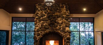 เดอะเอสคาร์ปเมนท์รีทรีท