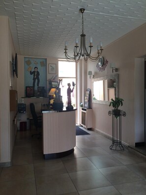 Lobby - Hotel de Paris (Charleville-Mezieres)