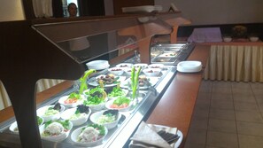 Free daily buffet breakfast