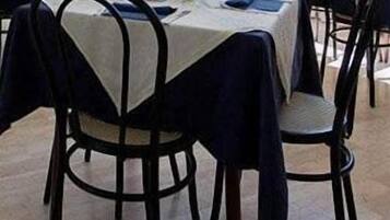 Lunch and dinner served, Italian cuisine