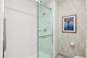 Bathroom - Hampton Inn & Suites Swansboro Near Camp Lejeune (Swansboro)