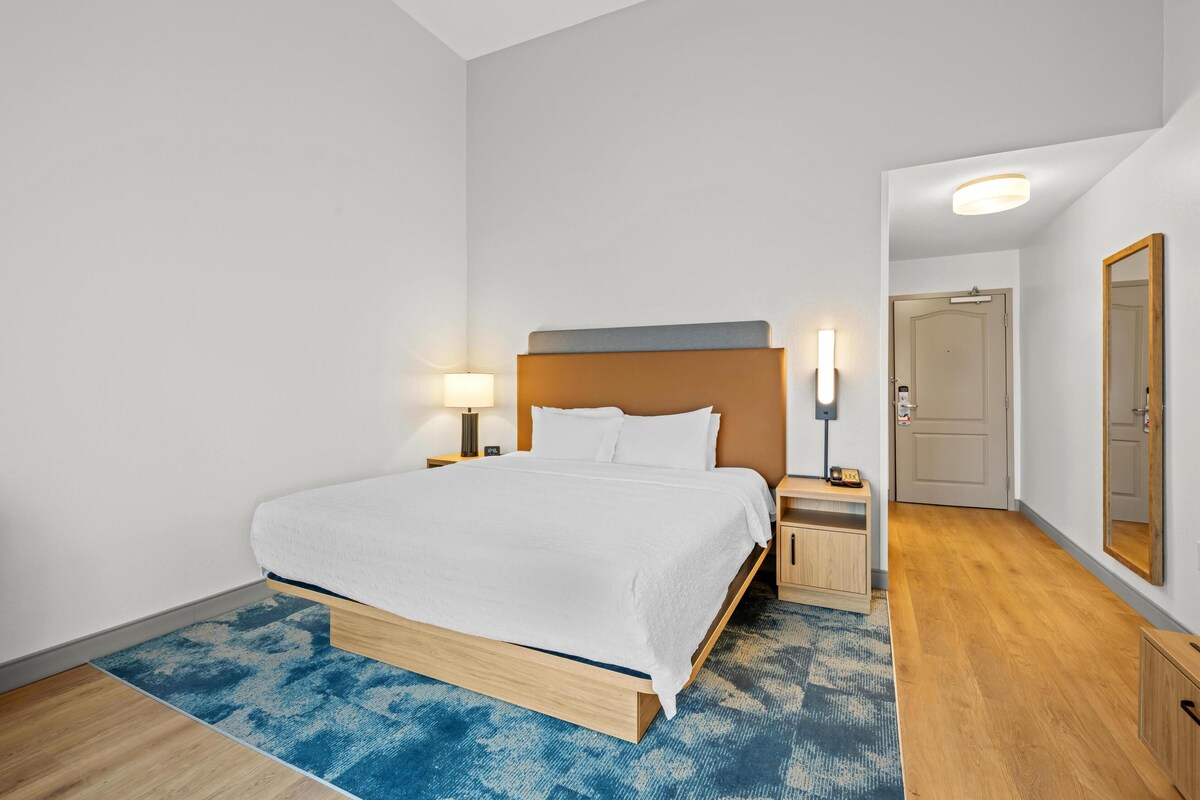 In-room safe, desk, blackout drapes, iron/ironing board
