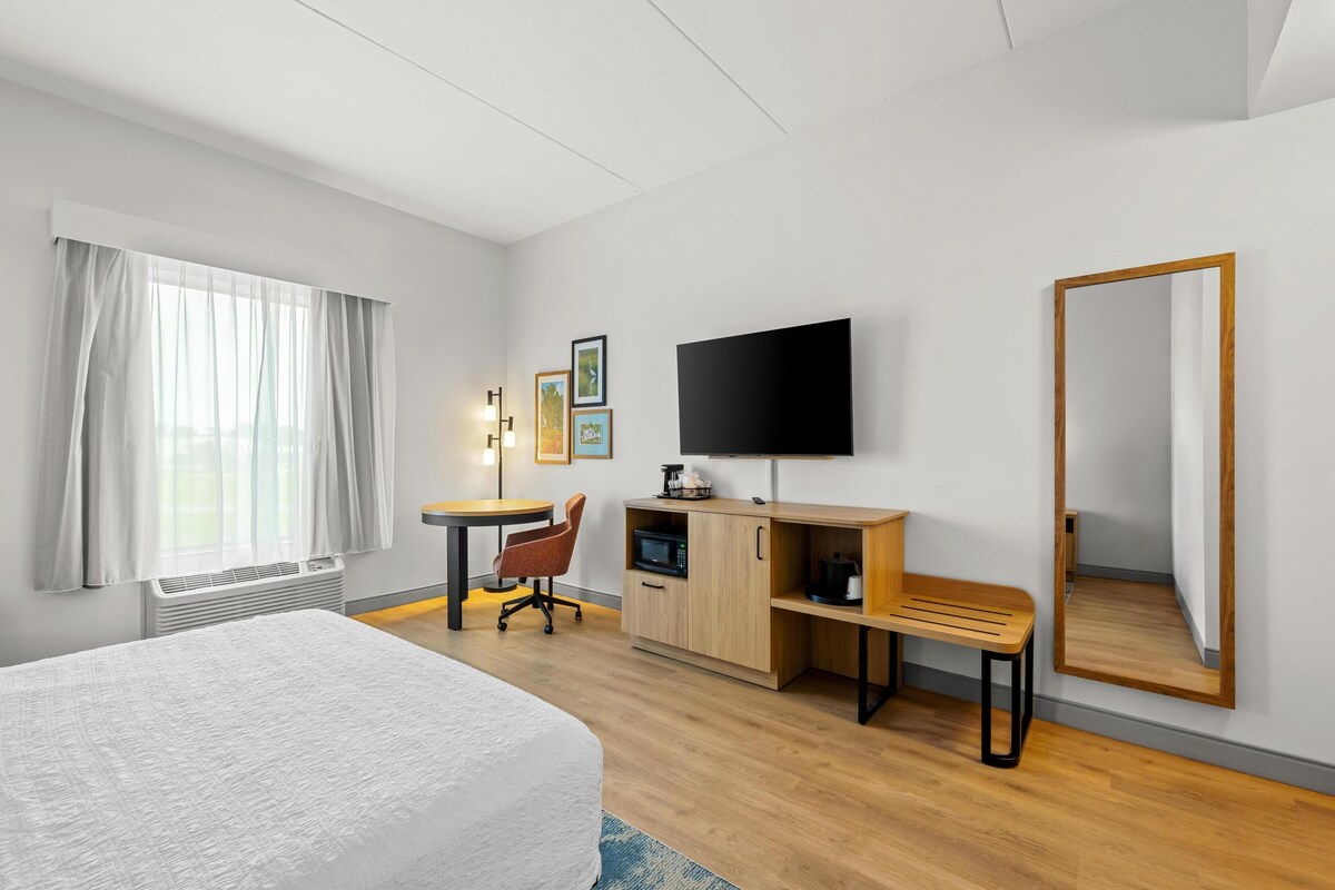 In-room safe, desk, blackout drapes, iron/ironing board
