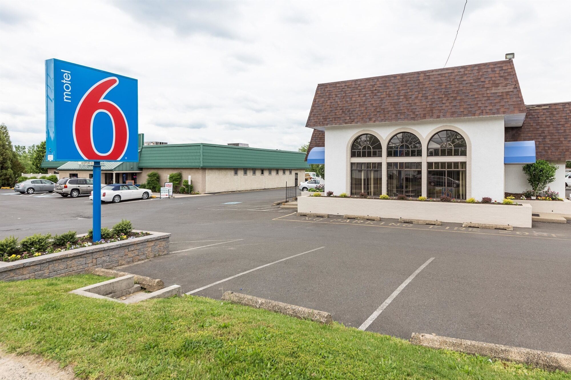 Foto - Motel 6-Warminster, PA