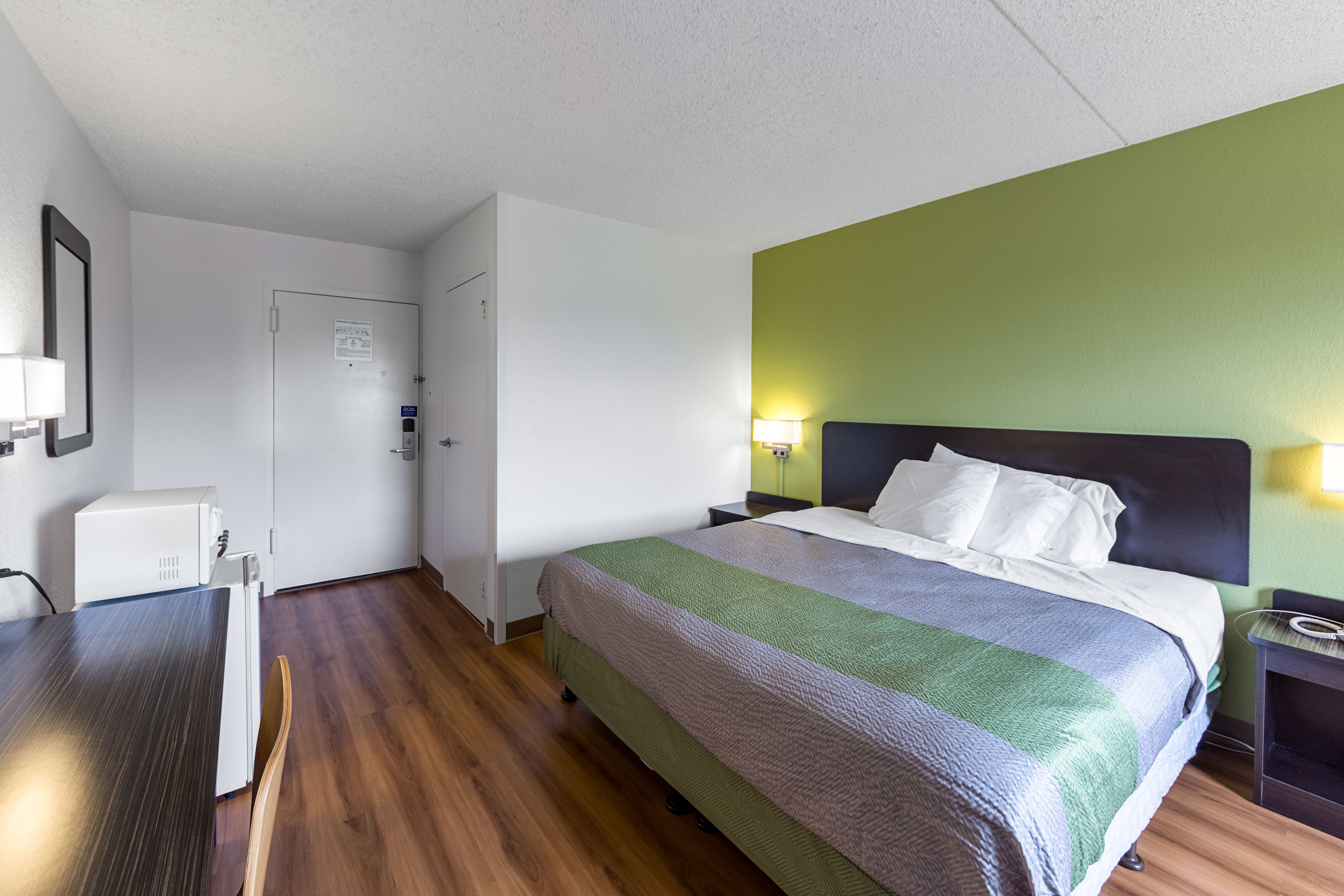 Free WiFi, bed sheets