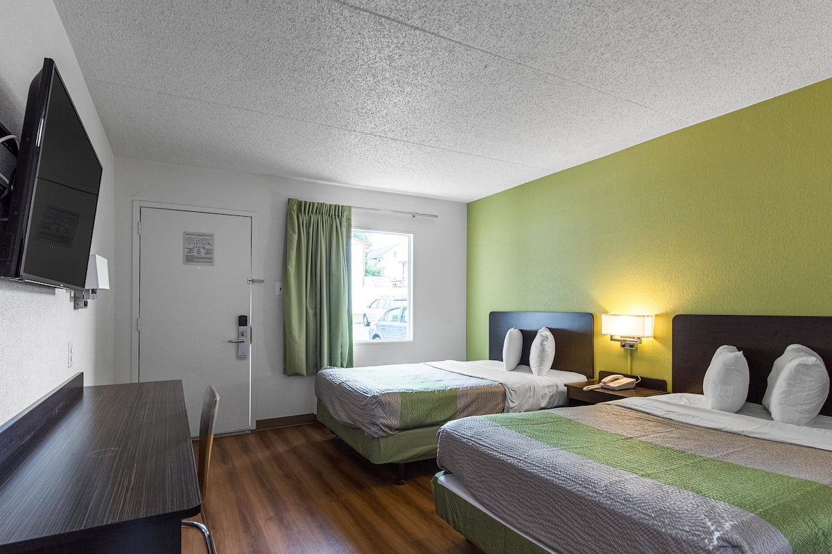Free WiFi, bed sheets