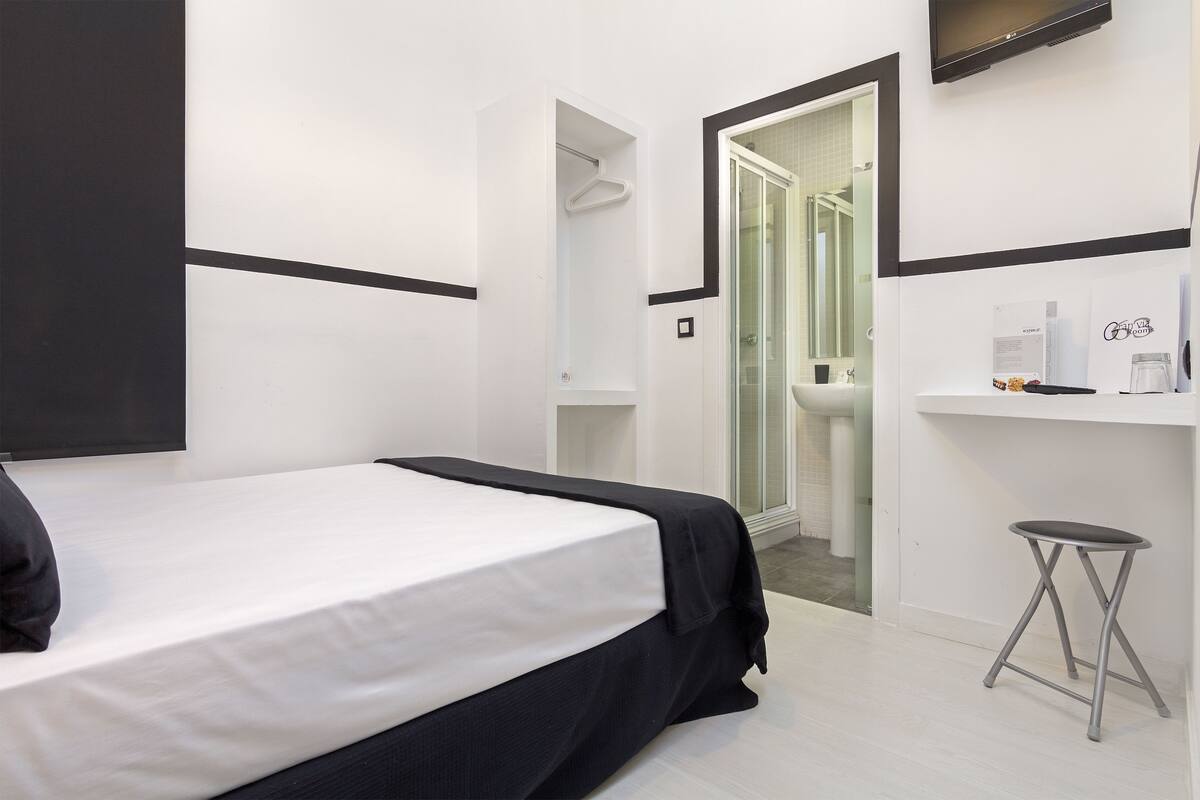 Coffres-forts dans les chambres, bureau, chambres insonorisées