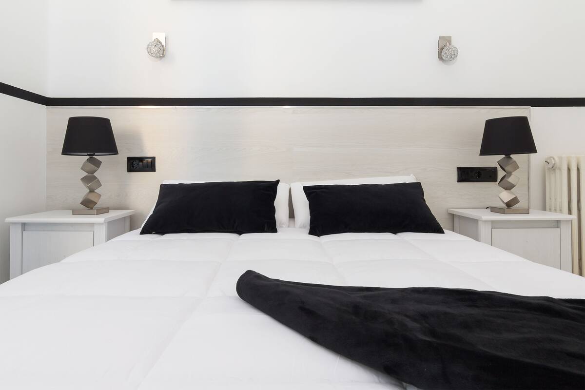 Coffres-forts dans les chambres, bureau, chambres insonorisées