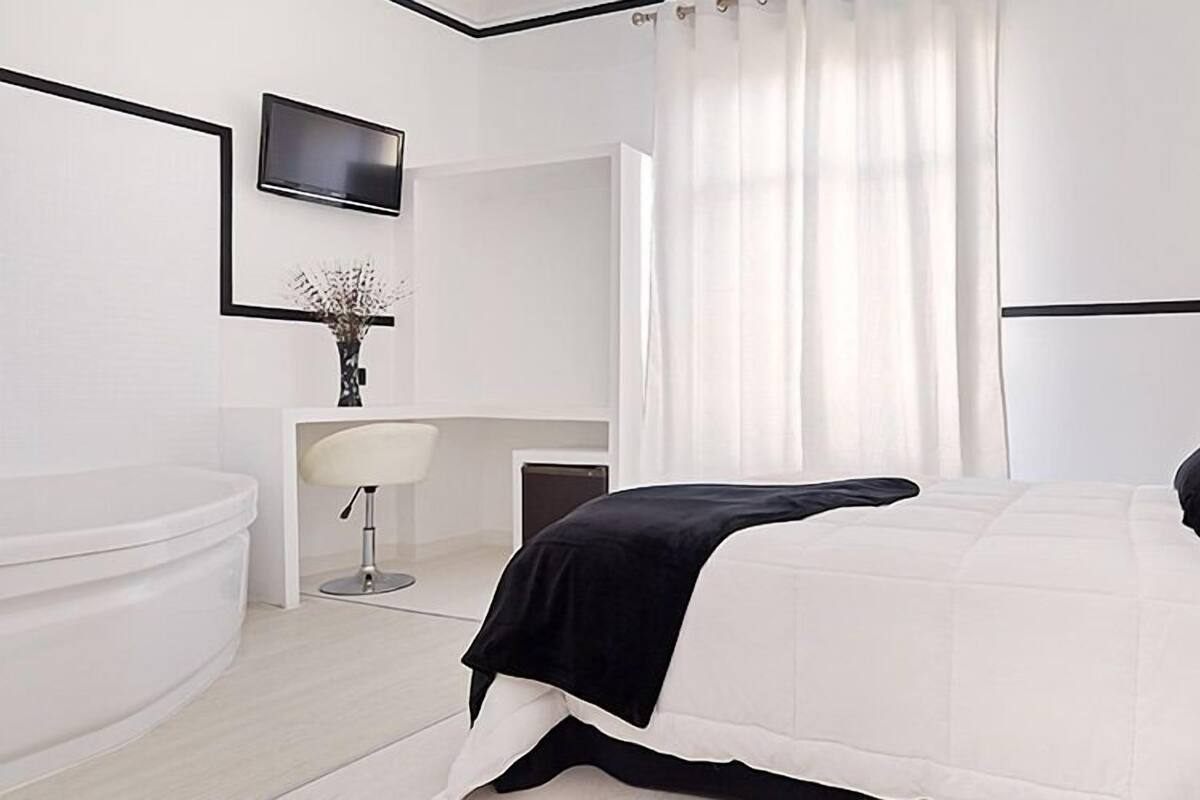 Chambre Double Deluxe | Coffres-forts dans les chambres, bureau, chambres insonorisées