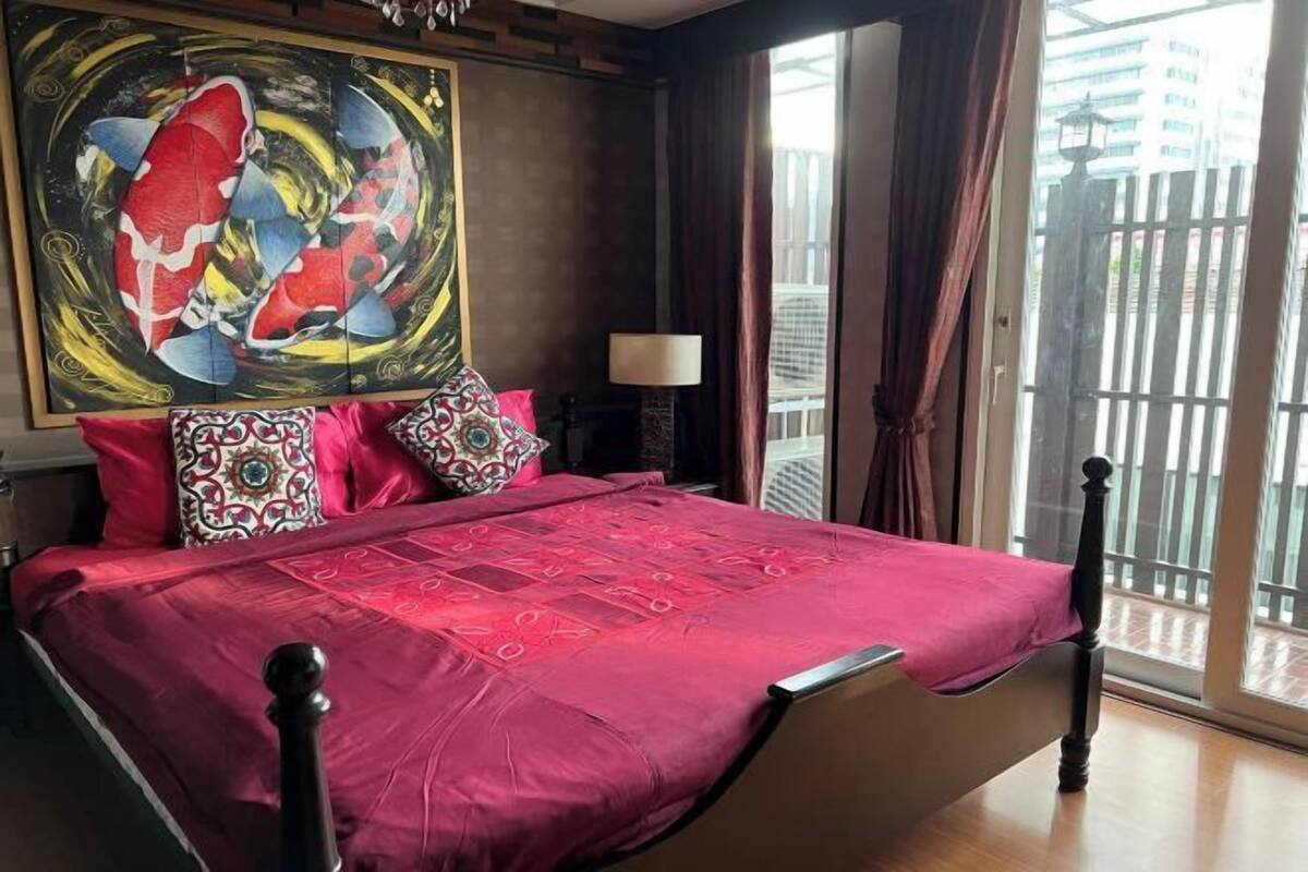Premium bedding, pillow-top beds, free minibar items, in-room safe