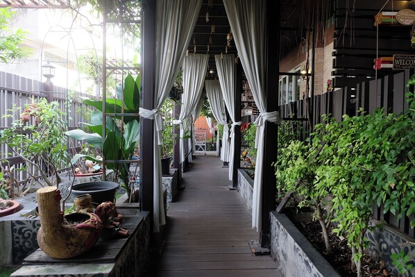Garden - Sabai Sabai @ Sukhumvit Hotel (Bangkok)