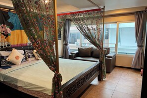 Kamar Deluks | Seprai premium, bantalan ekstra lembut, isi minibar gratis, dan brankas