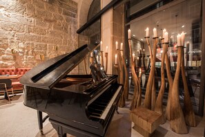 Tapas bar - Hotel Carris Porto Ribeira (Porto)