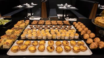 Daily buffet breakfast (EUR 18 per person)