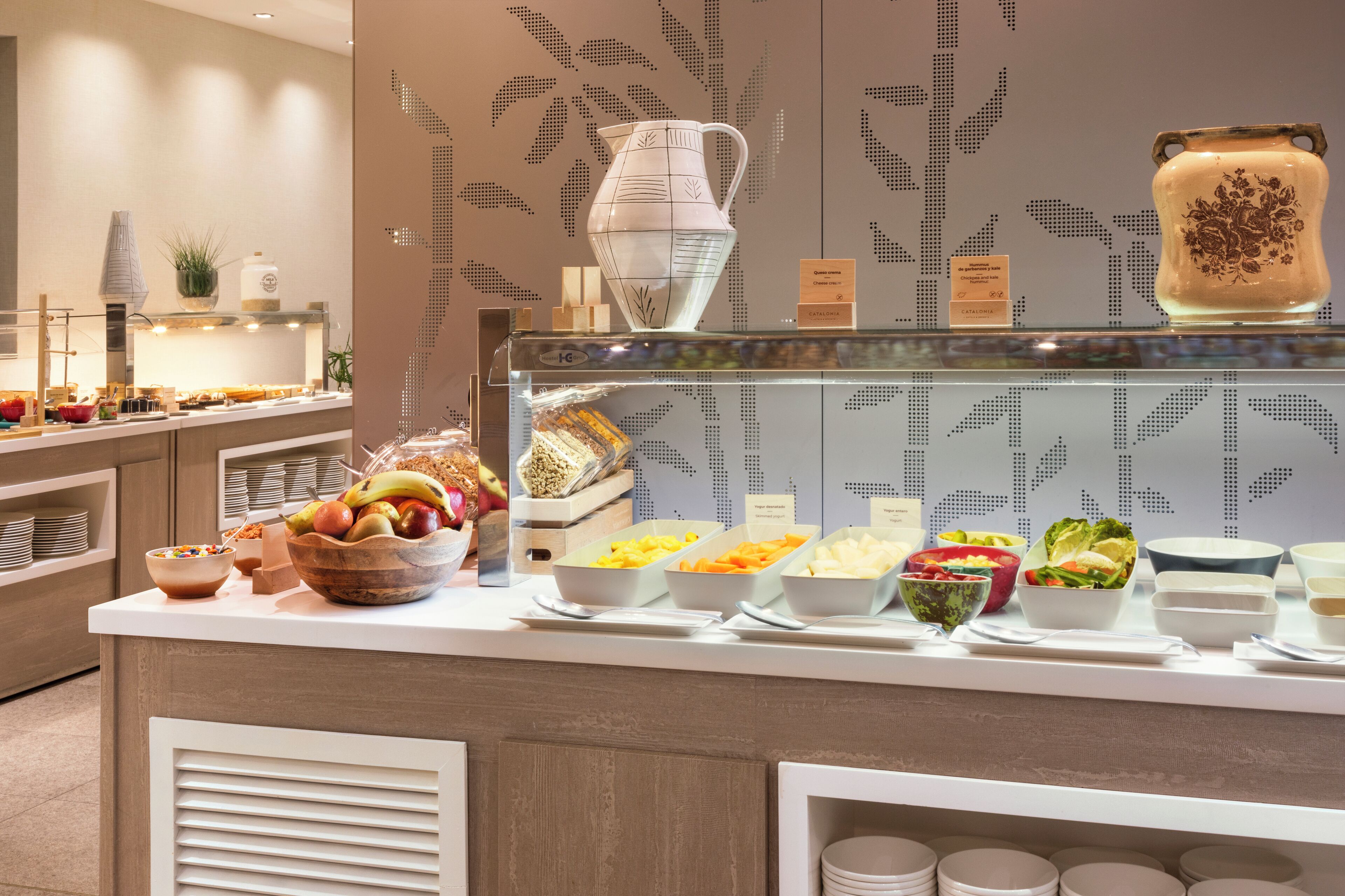 daily buffet breakfast (eur 23 per person)