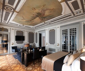 Minibar, in-room safe, desk, soundproofing - Catalonia Atocha (Madrid)