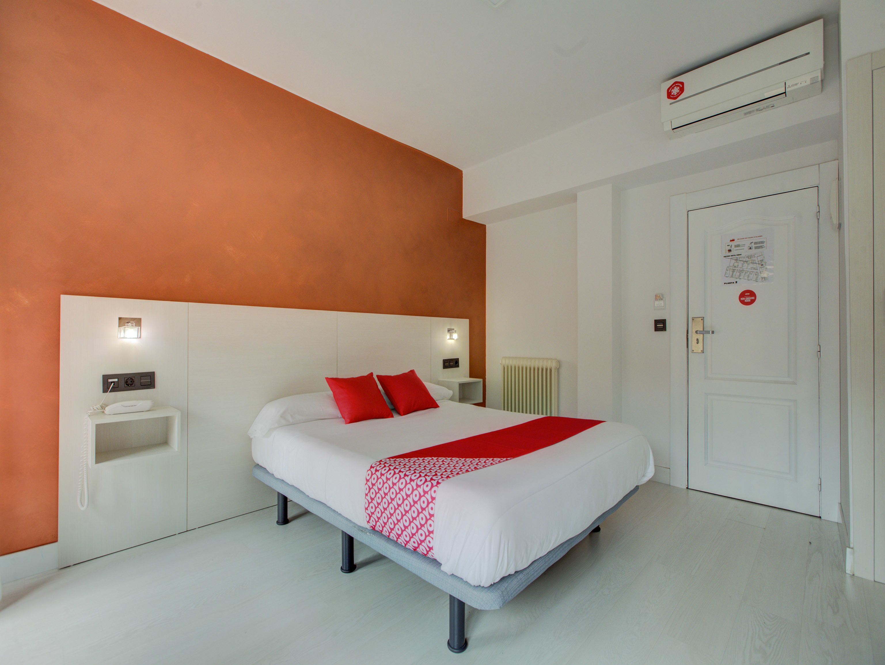 single room | desk, free wifi, bed sheets