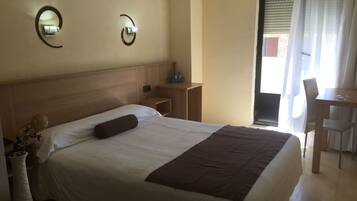 Single Room | Desk, free WiFi, bed sheets