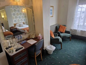 Family Suite, Ensuite - The Linden Tree (Gloucester)