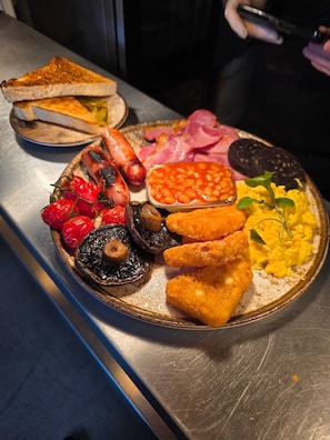 Breakfast for a fee - The Linden Tree (Gloucester)