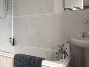 Double Room, Ensuite, Sea View | Bathroom