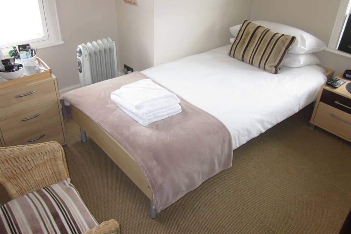 Single Room, Shared Bathroom