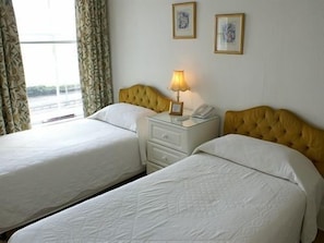 Quarto standard, 2 camas de solteiro, vista para o mar (Gold Room)