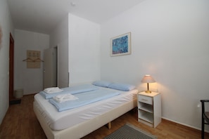 Basic Double Room, Non Smoking - Space Hotel - Campus der Jesco von Puttkamer Schule (Leipzig)