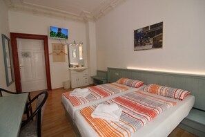 Economy Double Room, Non Smoking, Shared Bathroom | Desk, laptop workspace, soundproofing, free WiFi - Space Hotel - Campus der Jesco von Puttkamer Schule (Leipzig)