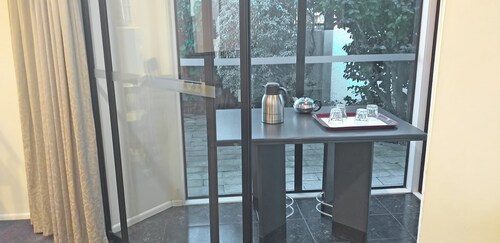 Shadzz Motel & Conference Centre