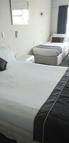 Estúdio | Roupas de cama premium, escrivaninha, quartos à prova de som