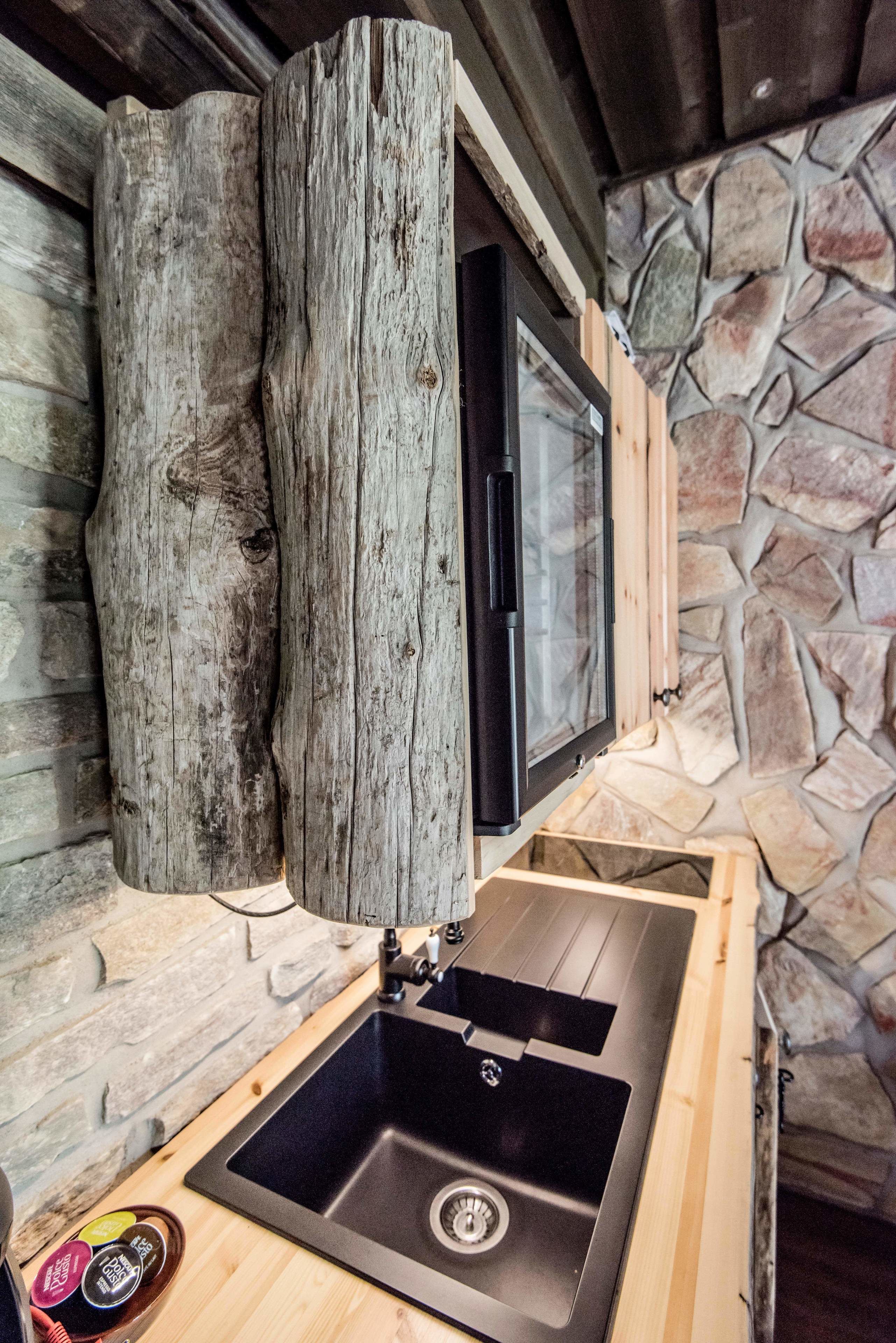 suite, 2 bedrooms | private kitchenette | coffee/tea maker, electric kettle