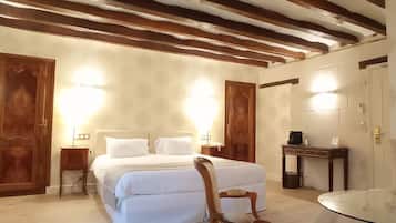 Premium Double Room | In-room safe, desk, free WiFi, bed sheets