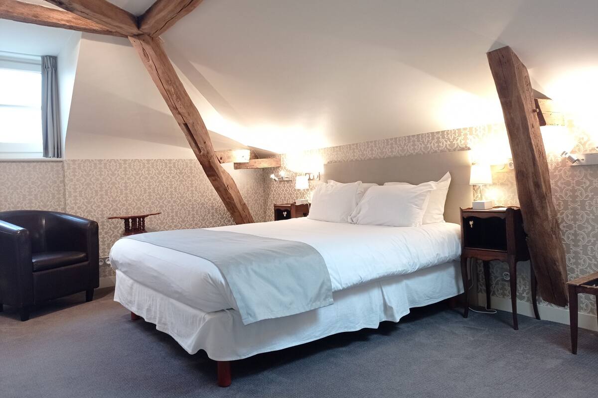 Traditional Room | Peti besi dalam bilik, meja, Wi-fi percuma, cadar katil 