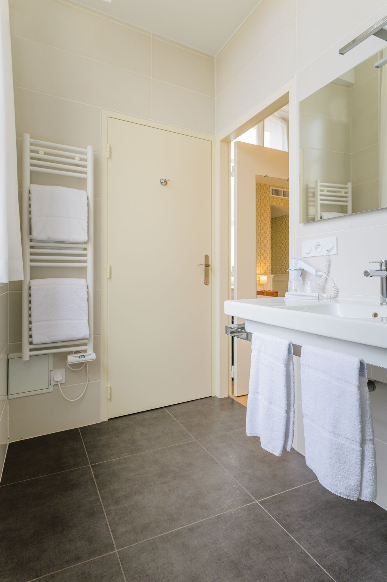 comfort double room | bathroom | hair dryer, bathrobes, slippers, towels