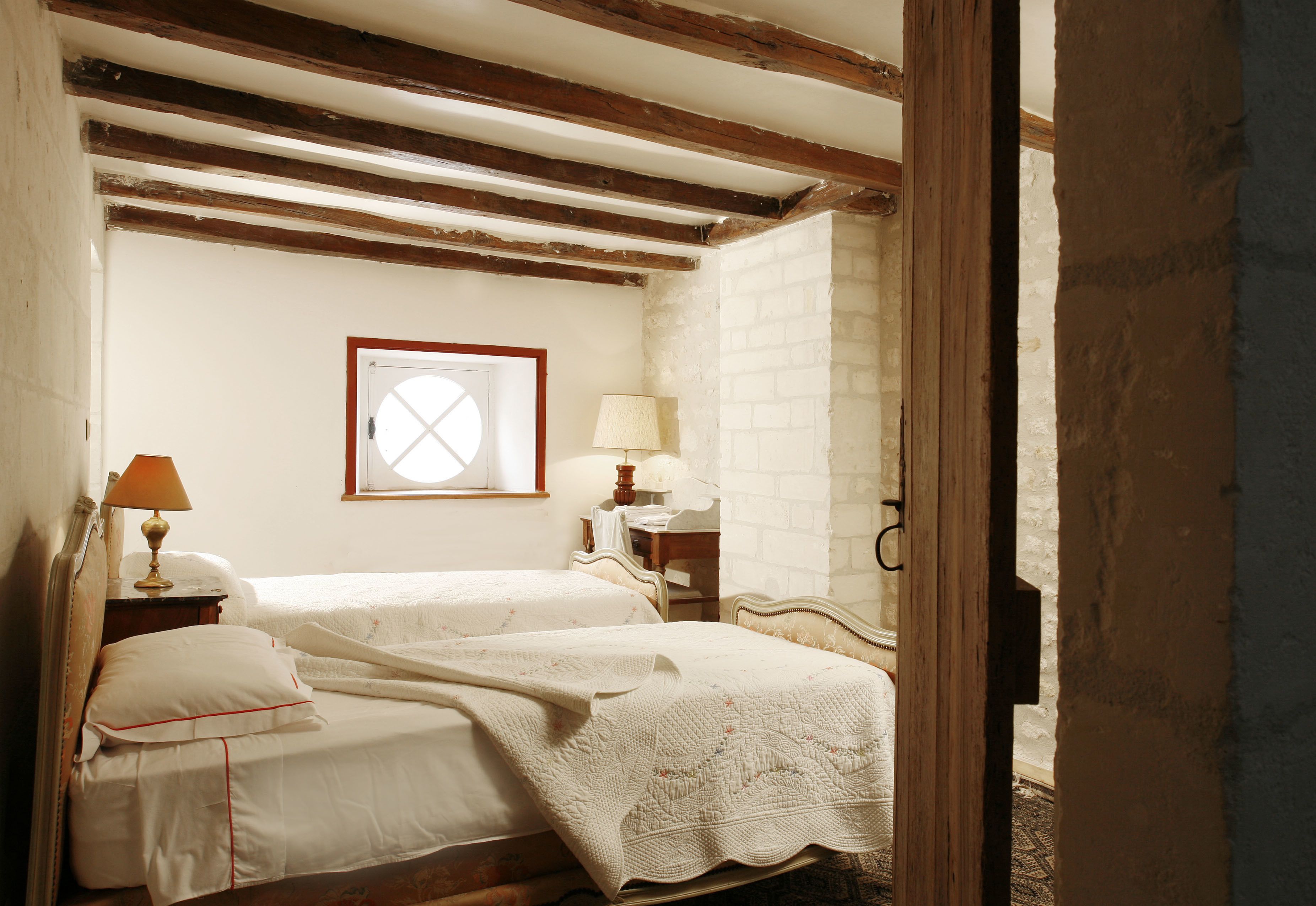 Habitación con 2 camas individuales | Sábanas de algodón egipcio y ropa de cama de alta calidad 