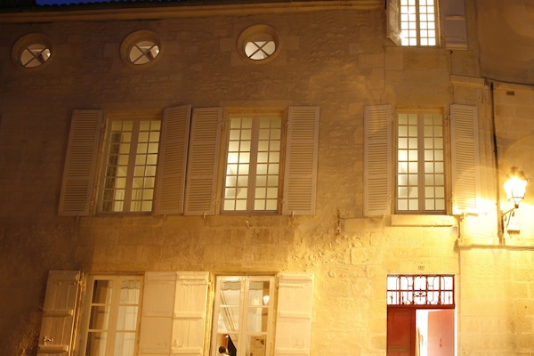 Fassade der Unterkunft â Abend/Nacht