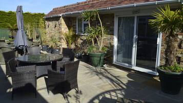 Standaard suite, privébadkamer (Koi Lodge) | Terras