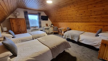 Standard Triple Room, Private Bathroom | 1 bedroom