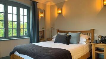 Premium bedding, individually decorated, individually furnished, desk