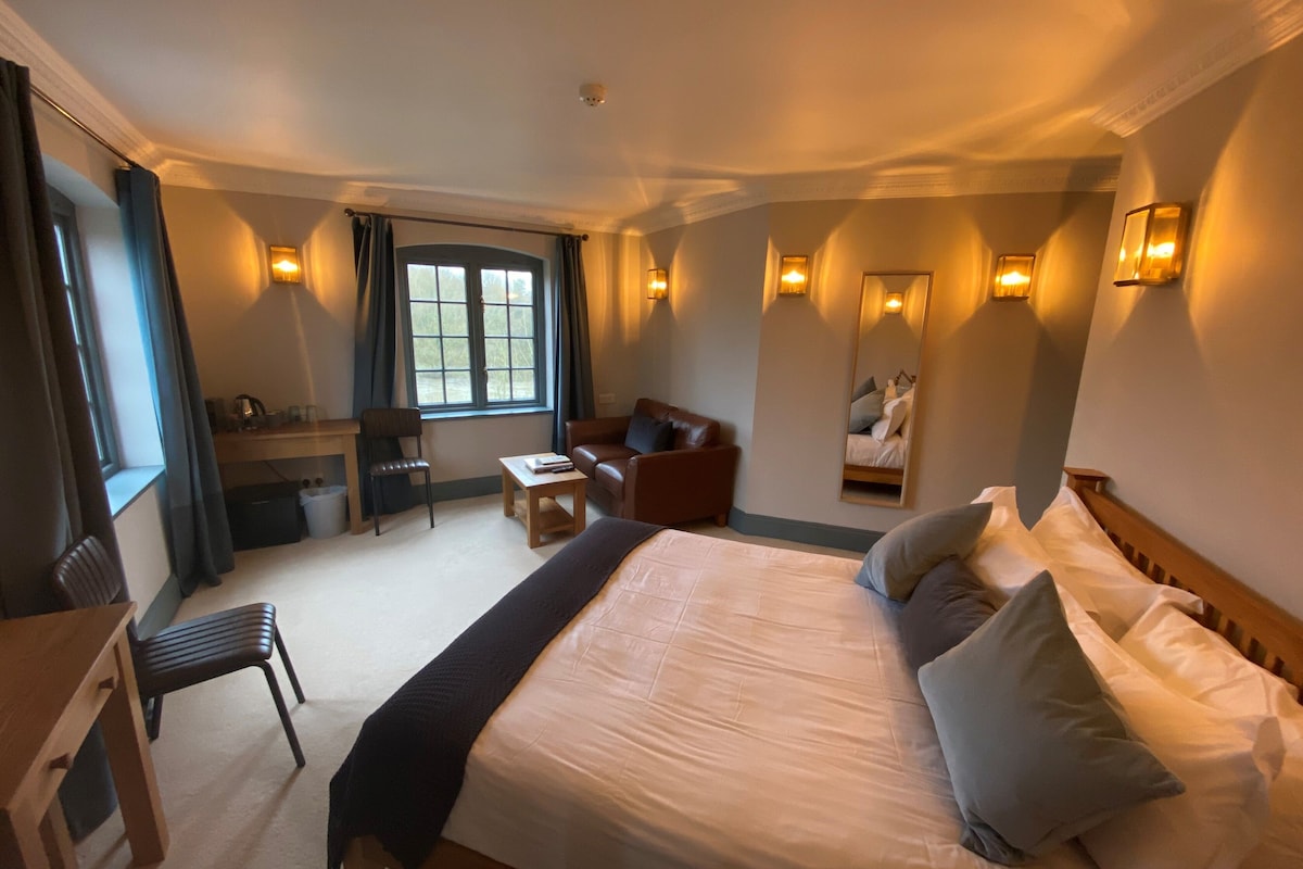 Premium bedding, desk, iron/ironing board (on request), WiFi (free)