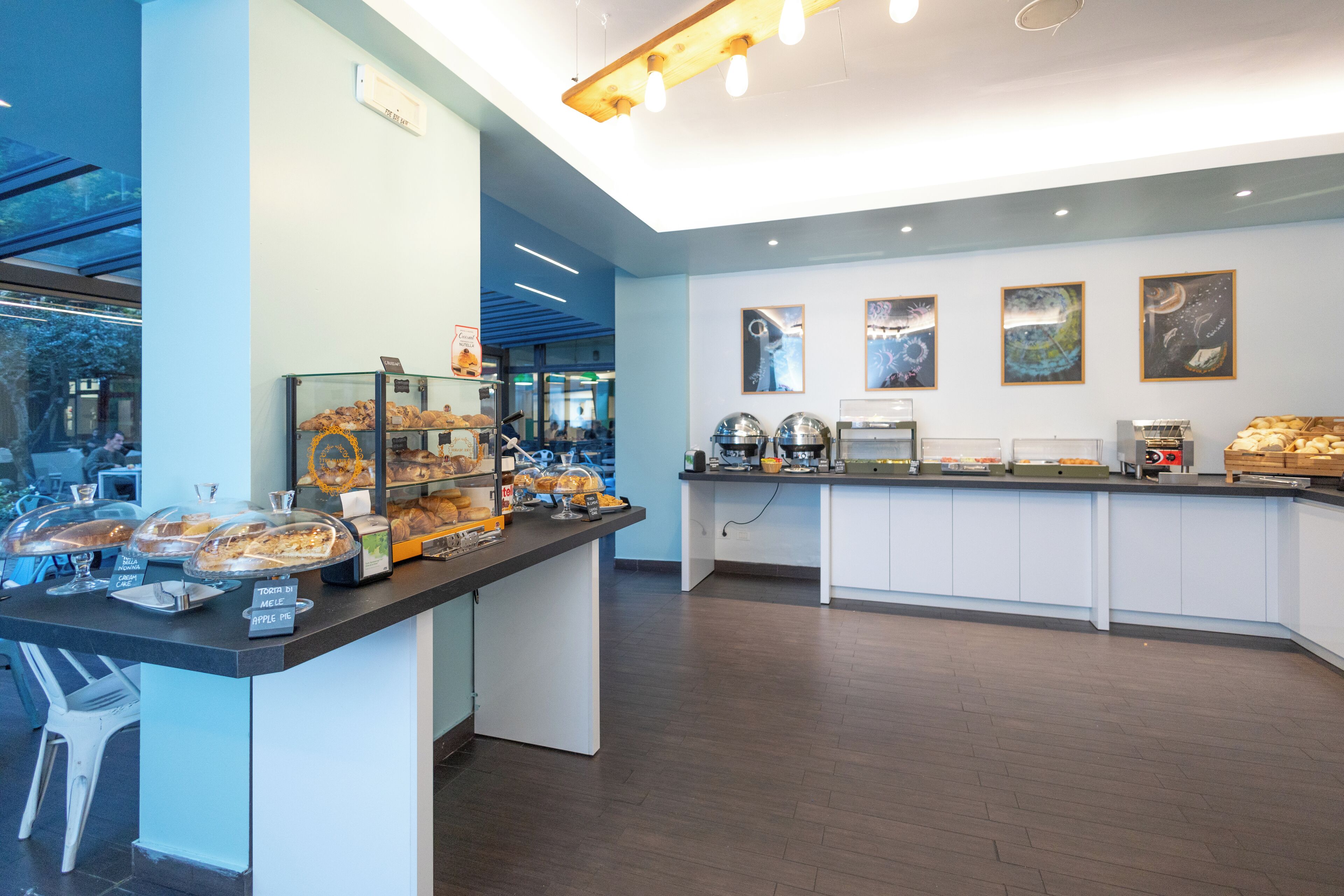 Daily buffet breakfast (EUR 11 per person)