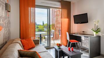 Apartment (4 persons) | Living area | Flat-screen TV