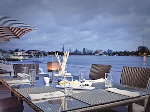 3 restaurants; breakfast, lunch, dinner, and brunch served - Radisson Blu Anchorage Hotel, Lagos, V.I. (Lagos)