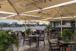 3 restaurants; breakfast, lunch, dinner, and brunch served - Radisson Blu Anchorage Hotel, Lagos, V.I. (Lagos)