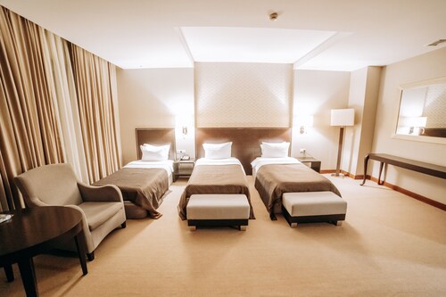 Point Hotel Baku