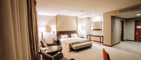 Superior Double Room | 1 bedroom, hypo-allergenic bedding, minibar, in-room safe