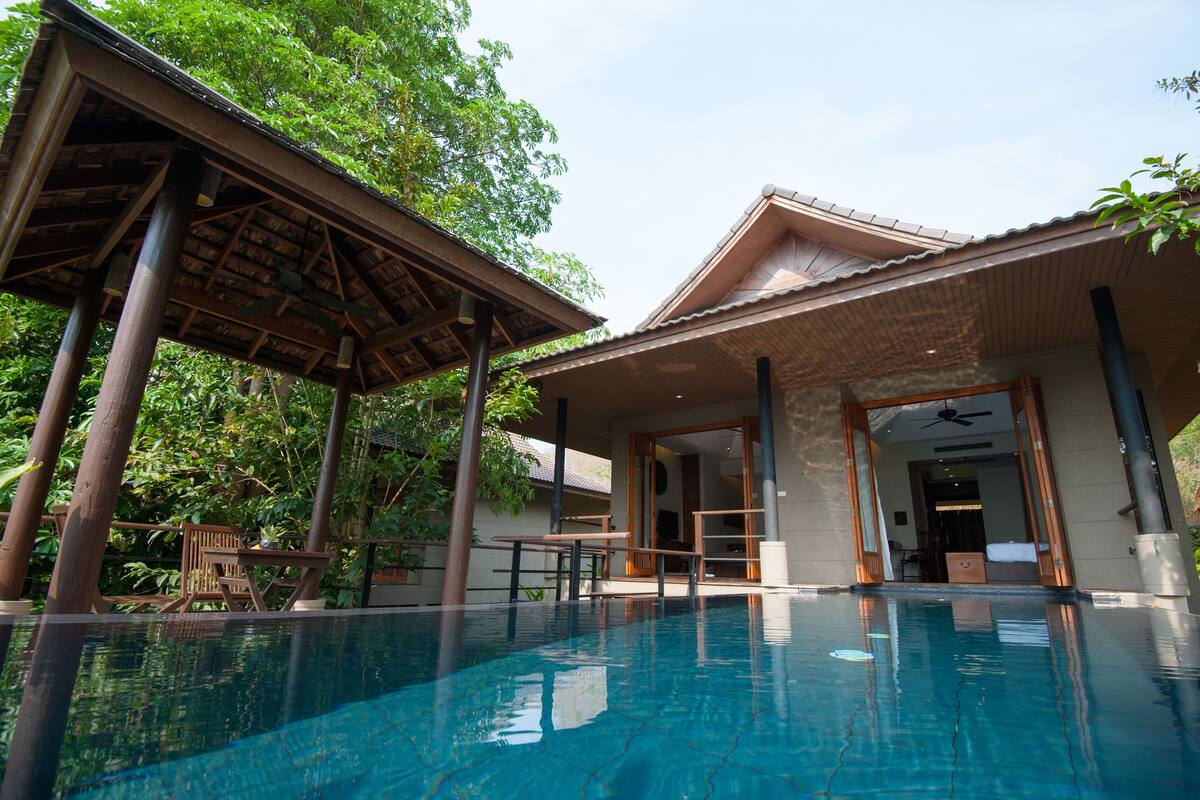 One Bedroom Deluxe Pool Villa | Balcon