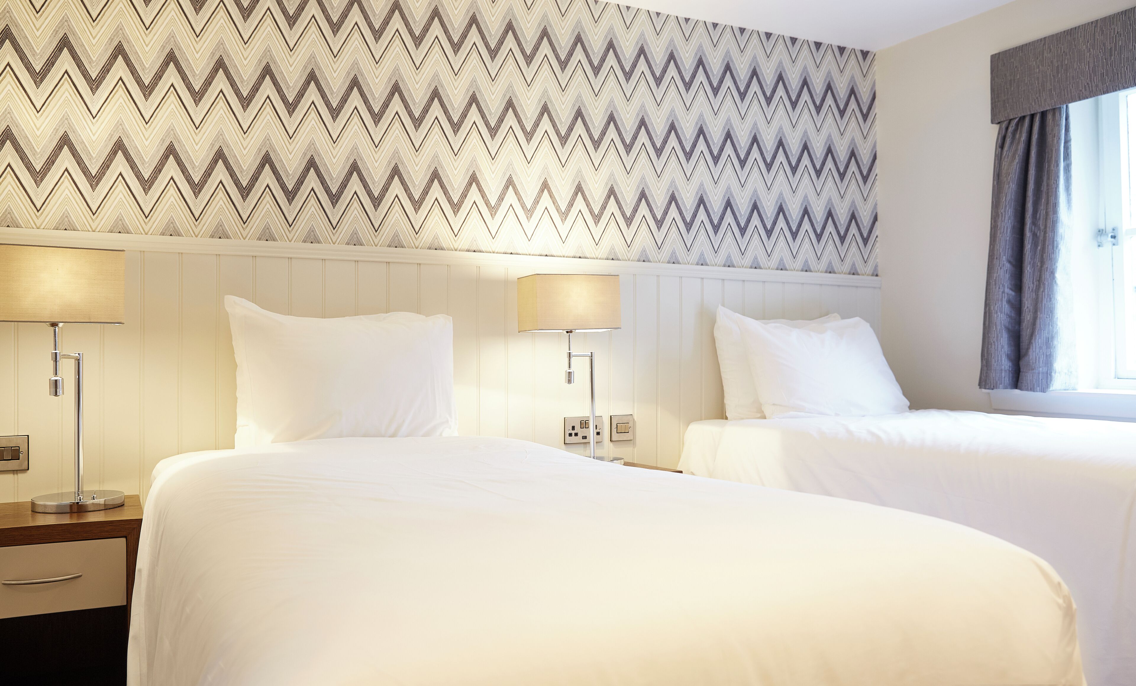 免费 WiFi、床单