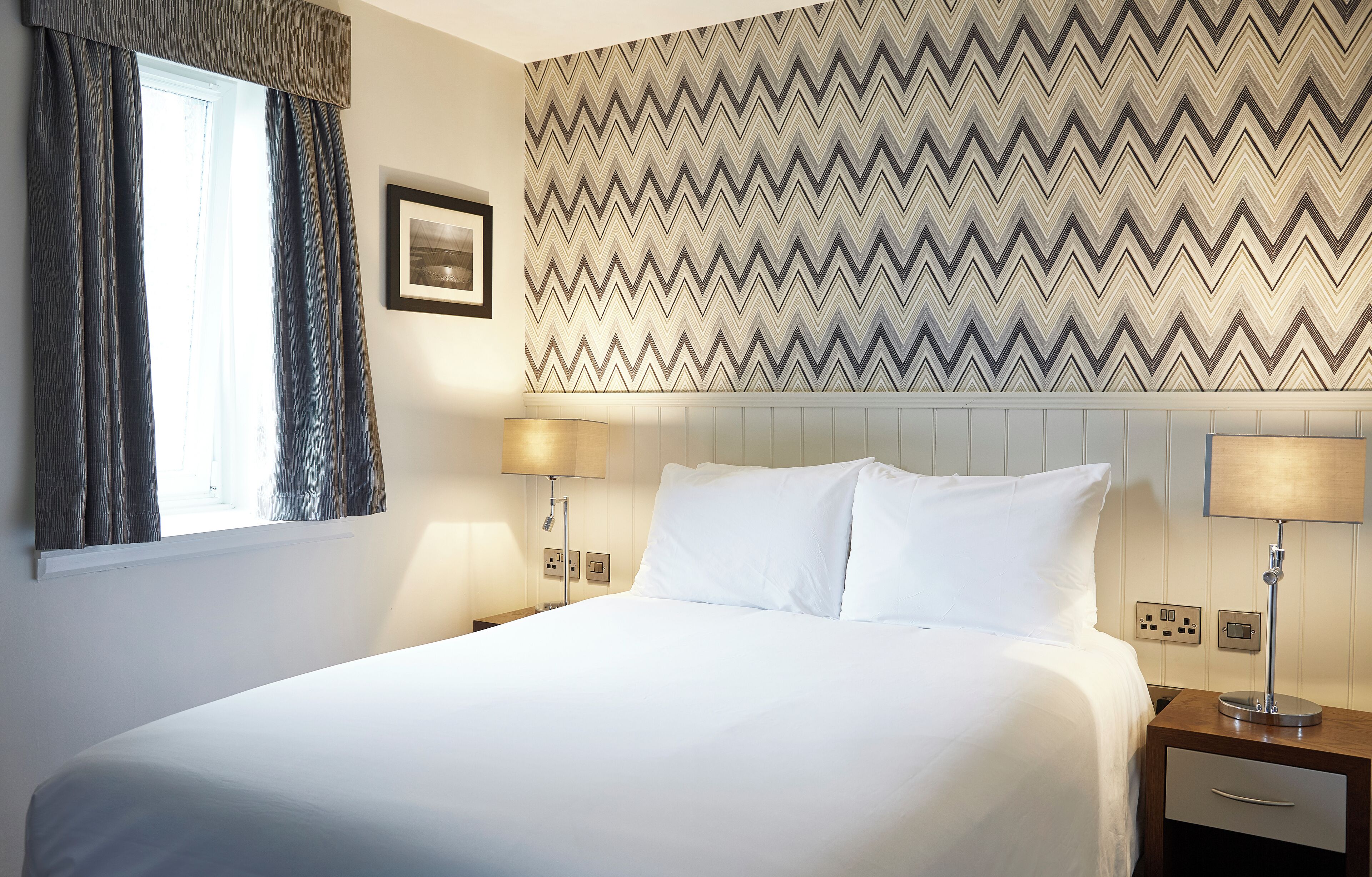 Free WiFi, bed sheets